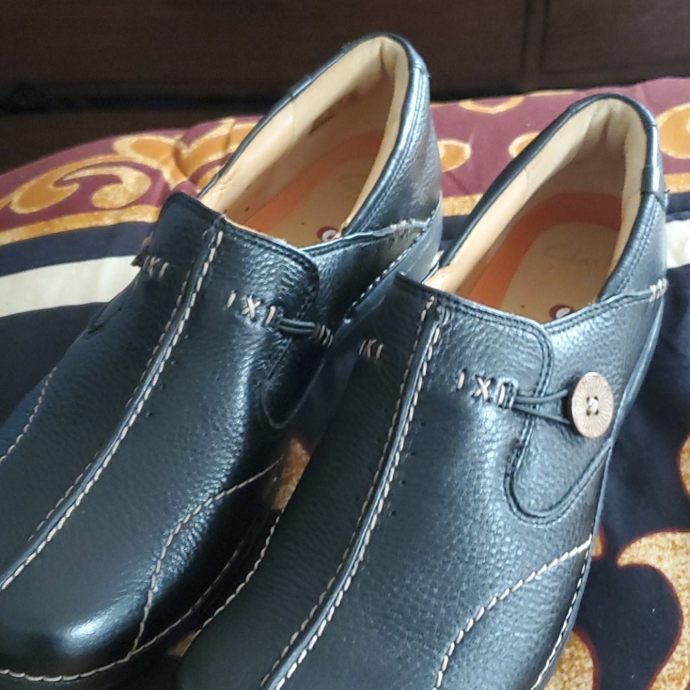 Clarks  leather  walking  shoes